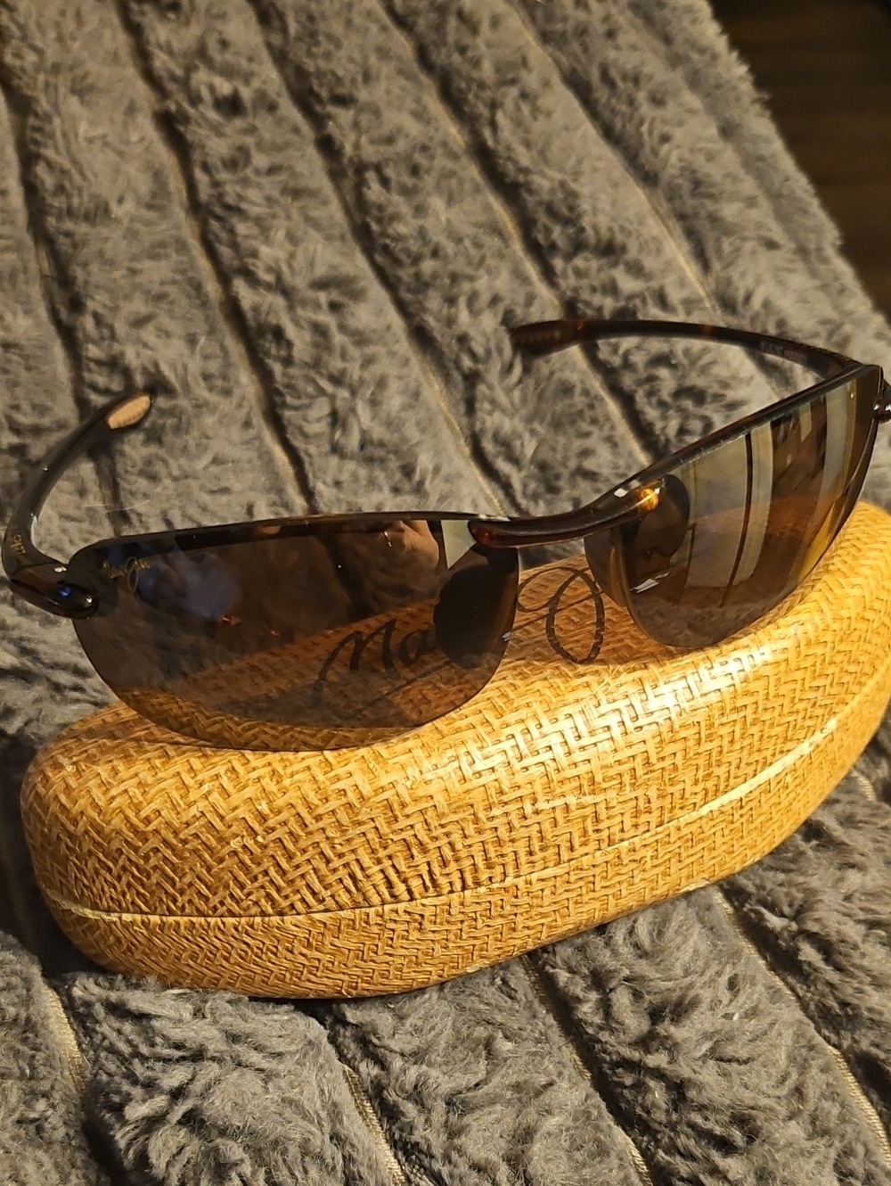 the Maui Jim MJ-405-10 "MJ Sport" sunglasses    BRAND NEW!!